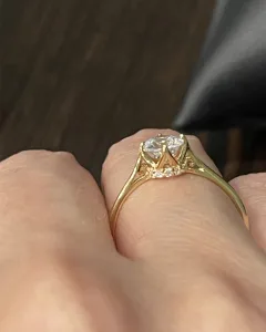 خانه سینری گلد گالری انگشتر سولیتر کویین سفید