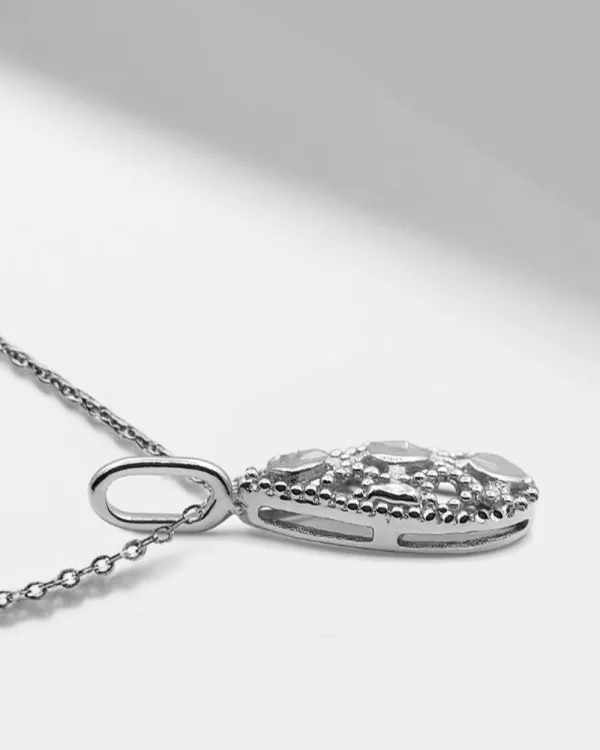 آویز براین سفید
